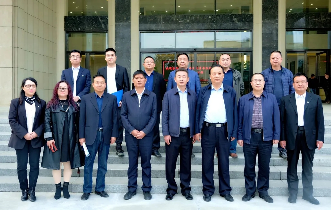 洛陽(yáng)市市政工程協(xié)會(huì)到集團(tuán)公司調(diào)研指導(dǎo)